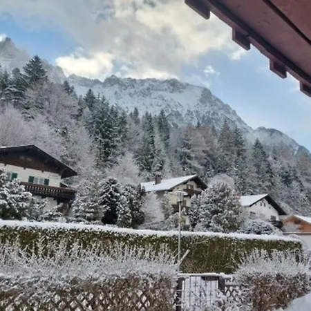 Hébergement de vacances Haeuschen Kunterbunt Mittenwald
